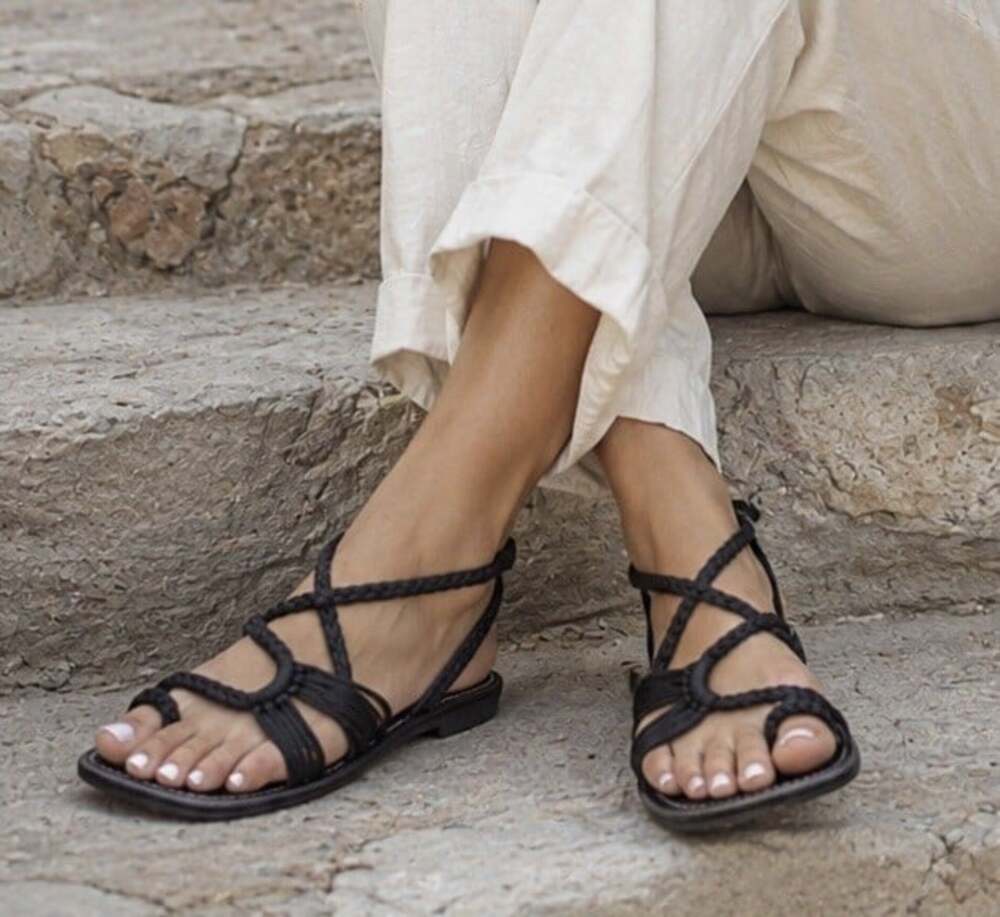 NWT Plaka Braided Black Sandals Women 8 Boho Causal Beach Festival Back Strap